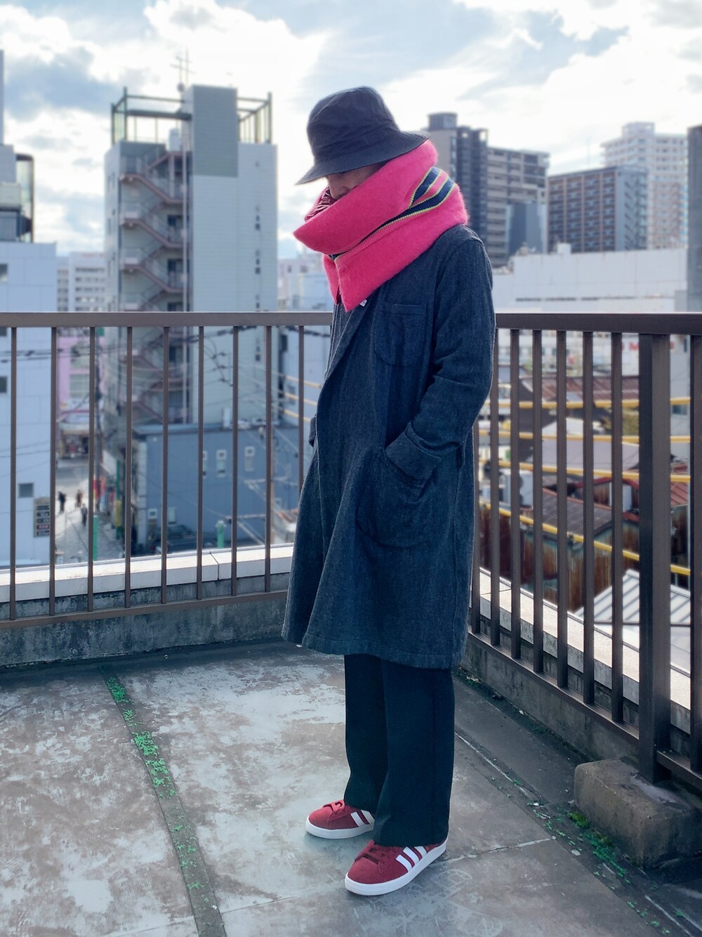 FACETASMのマフラーを使った人気ファッションコーディネート - WEAR