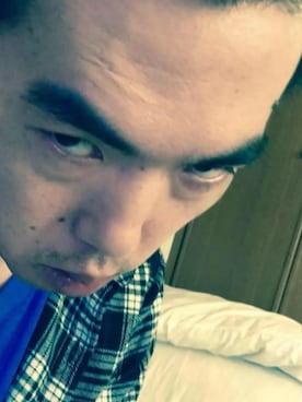 「elmar（エルマール）のアイテム（チェスターコート、ブラック系）」を使った、yuukiichikou16さん（メンズ・174cm）の夏コーディネート