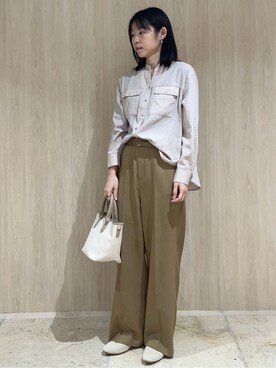 「grove（グローブ）の【貴島明日香さん着用】お仕事も普段も。今どきワークシャツブラウス（シャツ/ブラウス、ベージュ系）」を使った、しのさん（レディース・163cm）の春コーディネート