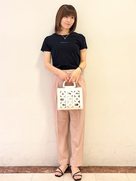 「index（インデックス）の【UVケア/接触冷感】フロントロゴ刺繍Tシャツ《洗濯機OK/S-3L/7col》（Tシャツ/カットソー、ブルー系）」を使った、micohさん（レディース・166cm）の春コーディネート