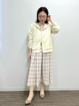 「ITS'DEMO（イッツデモ）の【花粉防止／洗濯機OK】ダンボールパーカー（パーカー、ホワイト系）」を使った、Saoriさんの冬コーディネート