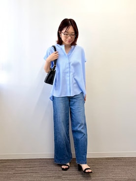 「ITS'DEMO（イッツデモ）の【接触冷感／洗濯機OK】肩タックストライプブラウス（シャツ/ブラウス、ブルー系）」を使った、Saoriさんの春コーディネート
