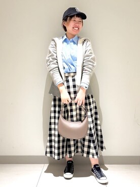 「Dessin（デッサン）の【ユニセックス/洗える】吊り裏毛フーデッドスウェット（スウェット、グレー系）」を使った、Liriさん（レディース・157cm）の冬コーディネート