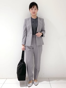 「アイテム（スーツジャケット、グレー系）」を使った、momokoさん（レディース・157cm）の春コーディネート