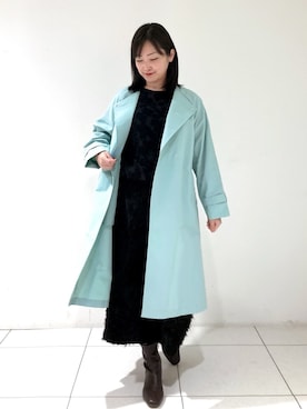 「アイテム（トレンチコート、グリーン系）」を使った、momokoさん（レディース・157cm）の冬コーディネート