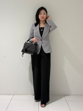「アイテム（スーツジャケット、グレー系）」を使った、momokoさん（レディース・157cm）の夏コーディネート