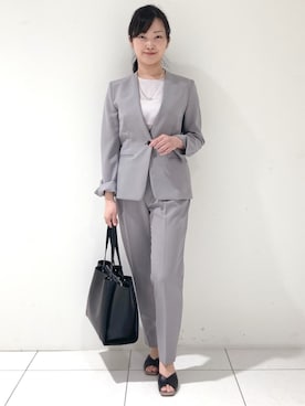 「アイテム（スーツジャケット、グレー系）」を使った、momokoさん（レディース・157cm）の春コーディネート