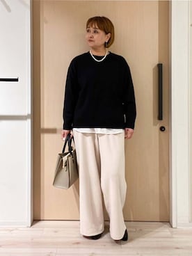 「SHOO・LA・RUE（シューラルー）の【洗濯機可/セットアップ可】さりげないラメ使いで差をつける クルーネックニット（ニット/セーター、ブラック系）」を使った、ぷくりんさん（レディース・159cm）の冬コーディネート
