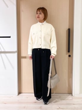 「SHOO・LA・RUE（シューラルー）の【洗濯機可/S-LL】1枚でも羽織りでも 華やか上品カーデ（カーディガン/ボレロ、ホワイト系）」を使った、ぷくりんさん（レディース・159cm）の冬コーディネート