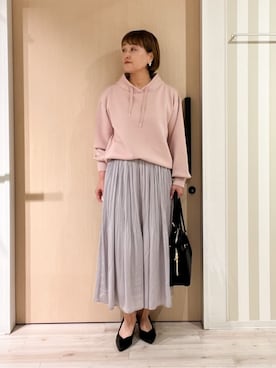「SHOO・LA・RUE（シューラルー）のもちさらなめらかタッチ 大人が楽を叶える、パーカ風トップス（Tシャツ/カットソー、ピンク系）」を使った、ぷくりんさん（レディース・159cm）の冬コーディネート