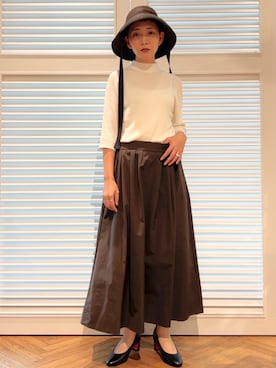 「DRESSTERIOR（ドレステリア）の【接触冷感】クールタッチ ハーフスリーブニット（ニット/セーター、ホワイト系）」を使った、OCHIAIさん（レディース・158cm）の秋コーディネート