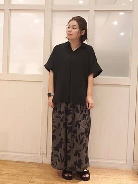 「SHOO・LA・RUE（シューラルー）の【S-LL/UV/ひんやり/抗菌防臭】体型を自然にカバー フレンチリネンブレンド襟付ドルマンシャツ（シャツ/ブラウス、ブラック系）」を使った、machiさん（レディース・159cm）の夏コーディネート