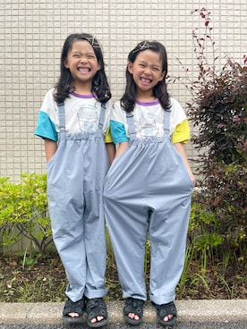 「JAM & LINK（ジャムアンドリンク）のストレッチドライ サロペット（Salopette、ブルー系）」を使った、yuzu/suzuさん（キッズ）の夏コーディネート