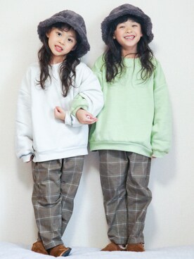 「GU（ジーユー）のアイテム（Pants、ブラウン系）」を使った、yuzu/suzuさん（キッズ）の冬コーディネート