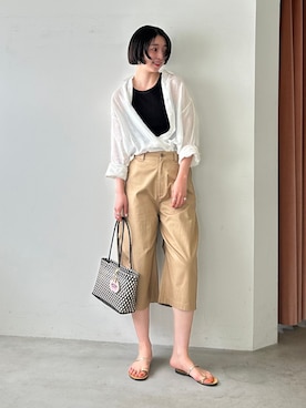 「SLOBE IENA（スローブイエナ）のハーフバレルパンツ（その他パンツ、ベージュ系）」を使った、yukaさん（レディース・172cm）の夏コーディネート