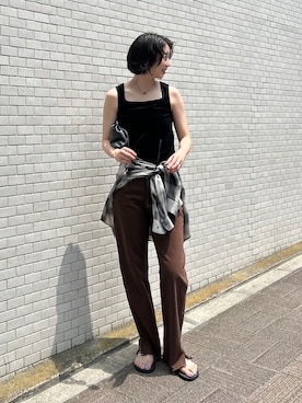 「Levi's（リーバイス）のLevi’s/リーバイス SLOBE別注 501'90s 後染めカスタム（デニムパンツ、ブラウン系）」を使った、yukaさん（レディース・172cm）の夏コーディネート