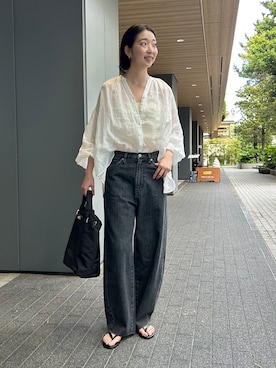 「SLOBE IENA（スローブイエナ）のLE DENIM ライトカーブバギーデニムパンツ（デニムパンツ、ブラック系）」を使った、yukaさん（レディース・172cm）の春コーディネート