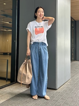 「SLOBE IENA（スローブイエナ）の《4サイズ展開/追加》LEDENIM TUCK TROUSERデニム（デニムパンツ、ブルー系）」を使った、yukaさん（レディース・172cm）の春コーディネート