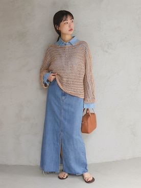 「SLOBE IENA（スローブイエナ）のLEDENIM LABOR FORM デニムシャツ（シャツ/ブラウス、ブルー系）」を使った、chihiroさん（レディース・159cm）の冬コーディネート