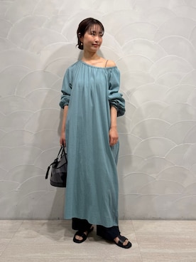 「SLOBE IENA（スローブイエナ）の《WEBのみ4サイズ展開/シリーズあり》リネンmixストレッチパンツ（その他パンツ、ブラック系）」を使った、chihiroさん（レディース・159cm）の春コーディネート