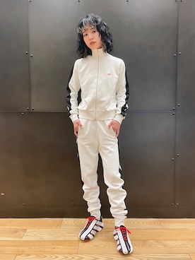 「DIESEL（ディーゼル）のアイテム（その他パンツ）」を使った、ingmさん（レディース・160cm）の冬コーディネート