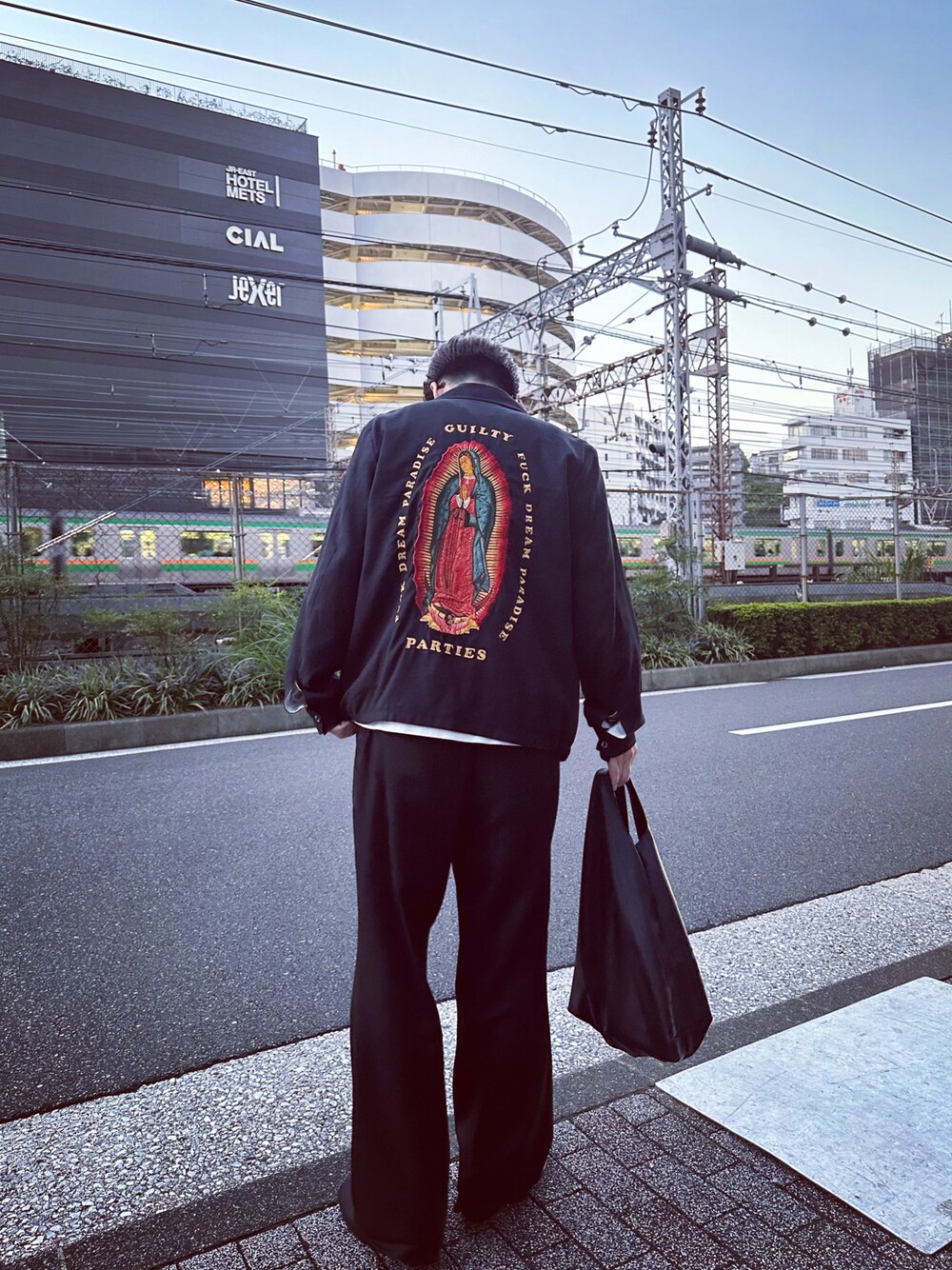「#wackomaria、ベトジャン」｜「WACKO MARIAのアイテム（ジャケット/アウター、ブラック系）」を使った、mjさん（メンズ・172cm）の秋コーディネートの1枚目の写真