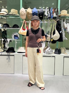「SMELLY（スメリー）のカラーボールミニミラーキーチェーン（スマホグッズ）」を使った、さきさん（レディース・153cm）の夏コーディネート