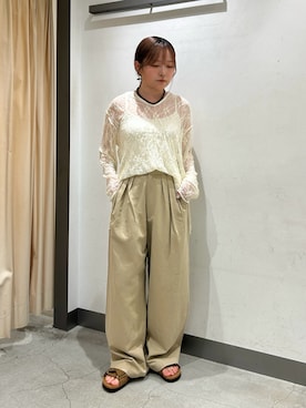 「KBF（ケイビーエフ）のタックWIDEパンツ（その他パンツ、ベージュ系）」を使った、さきさん（レディース・153cm）の夏コーディネート