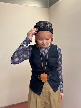 「KBF（ケイビーエフ）のアイテム（スラックス）」を使った、さきさん（レディース・153cm）の秋コーディネート