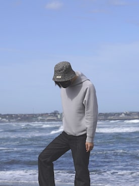 「KAIKO（カイコー）のアイテム（デニムパンツ）」を使った、鈴木陽介さん（メンズ・176cm）の春コーディネート