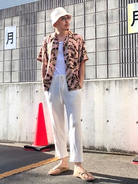 「CALEE（キャリー）のアイテム（パンツ）」を使った、KYOTAROさん（メンズ・181cm）の夏コーディネート