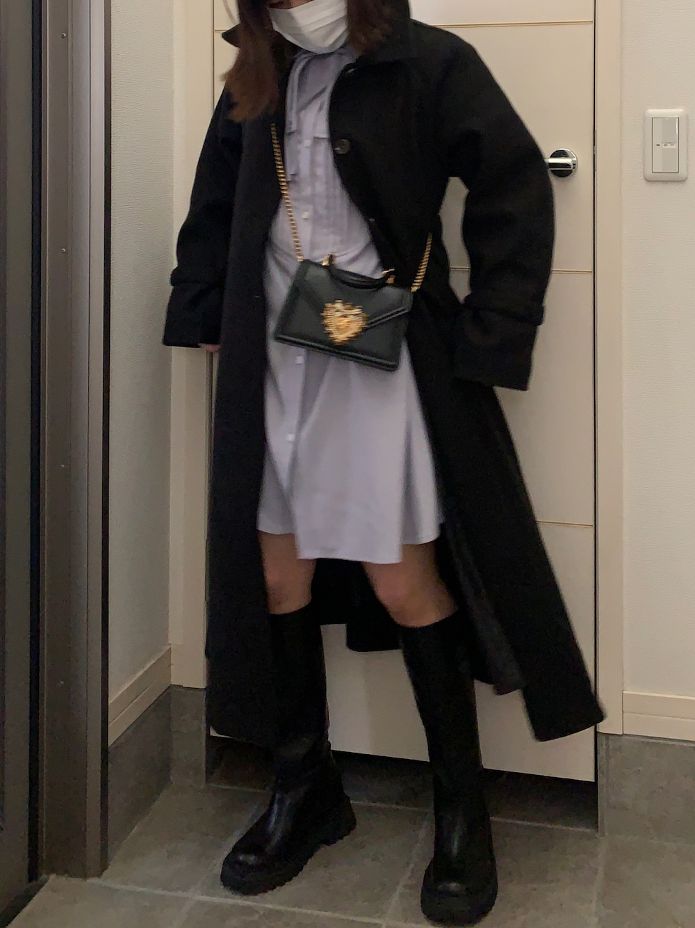「大人カジュアル、今日のコーデ、おしゃれさんと繋がりたい、大人かわいい、いいね、save、フォローお願いします🤑」｜「DOLCE&GABBANAのDolce & Gabbana - Devotion Heart Embellished Leather Bag - Womens - Black（トートバッグ、ブラック系）」を使った、ぽさん（レディース・155cm）の冬コーディネートの1枚目の写真