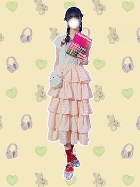 「アイテム（ブローチ/コサージュ）」を使った、meriさん（レディース・168cm）の秋コーディネート