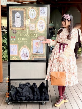 「アイテム（カチューシャ）」を使った、meriさん（レディース・168cm）の秋コーディネート