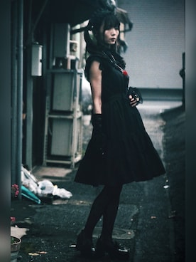 「アイテム（ジャンパースカート）」を使った、meriさん（レディース・168cm）の冬コーディネート