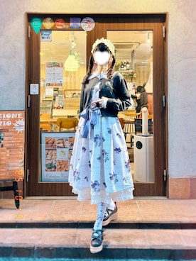 「アイテム（ブローチ/コサージュ）」を使った、meriさん（レディース・168cm）の秋コーディネート