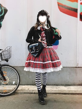 「アイテム（ブローチ/コサージュ）」を使った、meriさん（レディース・168cm）の秋コーディネート