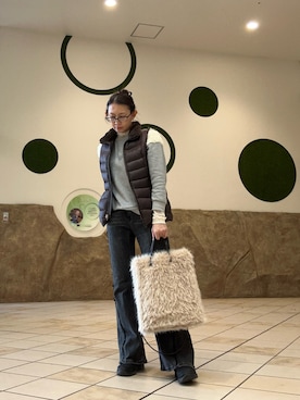 「アイテム（ダウンベスト）」を使った、gee さん（レディース・161cm）の秋コーディネート