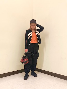 「DIESEL（ディーゼル）のアイテム（Tシャツ/カットソー）」を使った、fuyukoさん（レディース・152cm）の冬コーディネート