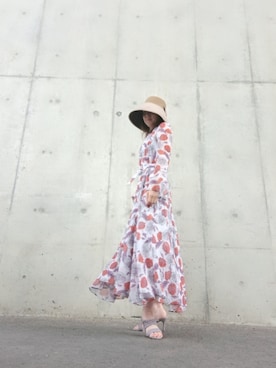 「Diagram（ダイアグラム）のフラワープリントワンピース（ワンピース、グレー系）」を使った、Rieさん（レディース・168cm）の夏コーディネート