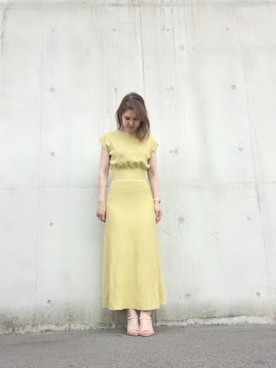 「LAGUNAMOON（ラグナムーン）のウエストマークドルマンニットワンピース（ワンピース、グリーン系）」を使った、Rieさん（レディース・168cm）の秋コーディネート