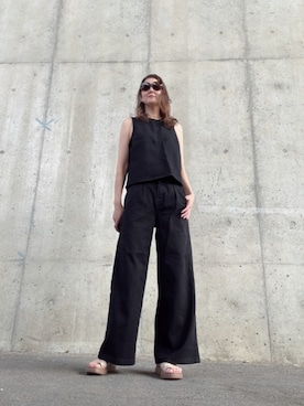 「アイテム（サンダル）」を使った、Rieさん（レディース・168cm・50代）の秋コーディネート