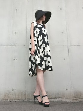 「babypureのアイテム（サンダル、ブラック系）」を使った、Rieさん（レディース・168cm）の秋コーディネート