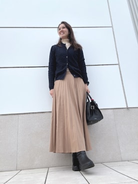 「GAP（ギャップ）のアイテム（スカート、ベージュ系）」を使った、Rieさん（レディース・168cm）の春コーディネート