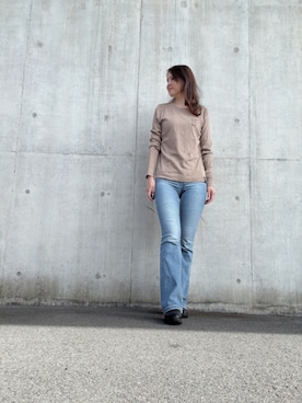 「ZARA（ザラ）のハイライズ　ミニフレアパンツ（デニムパンツ、ブルー系）」を使った、Rieさん（レディース・168cm）の春コーディネート