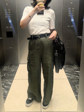 「アイテム（カーゴパンツ）」を使った、ai*さん（レディース・165cm）の秋コーディネート