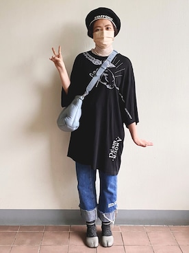 「MSGM（エムエスジーエム）のアイテム（パンツ）」を使った、YIWENさん（レディース・165cm）の秋コーディネート
