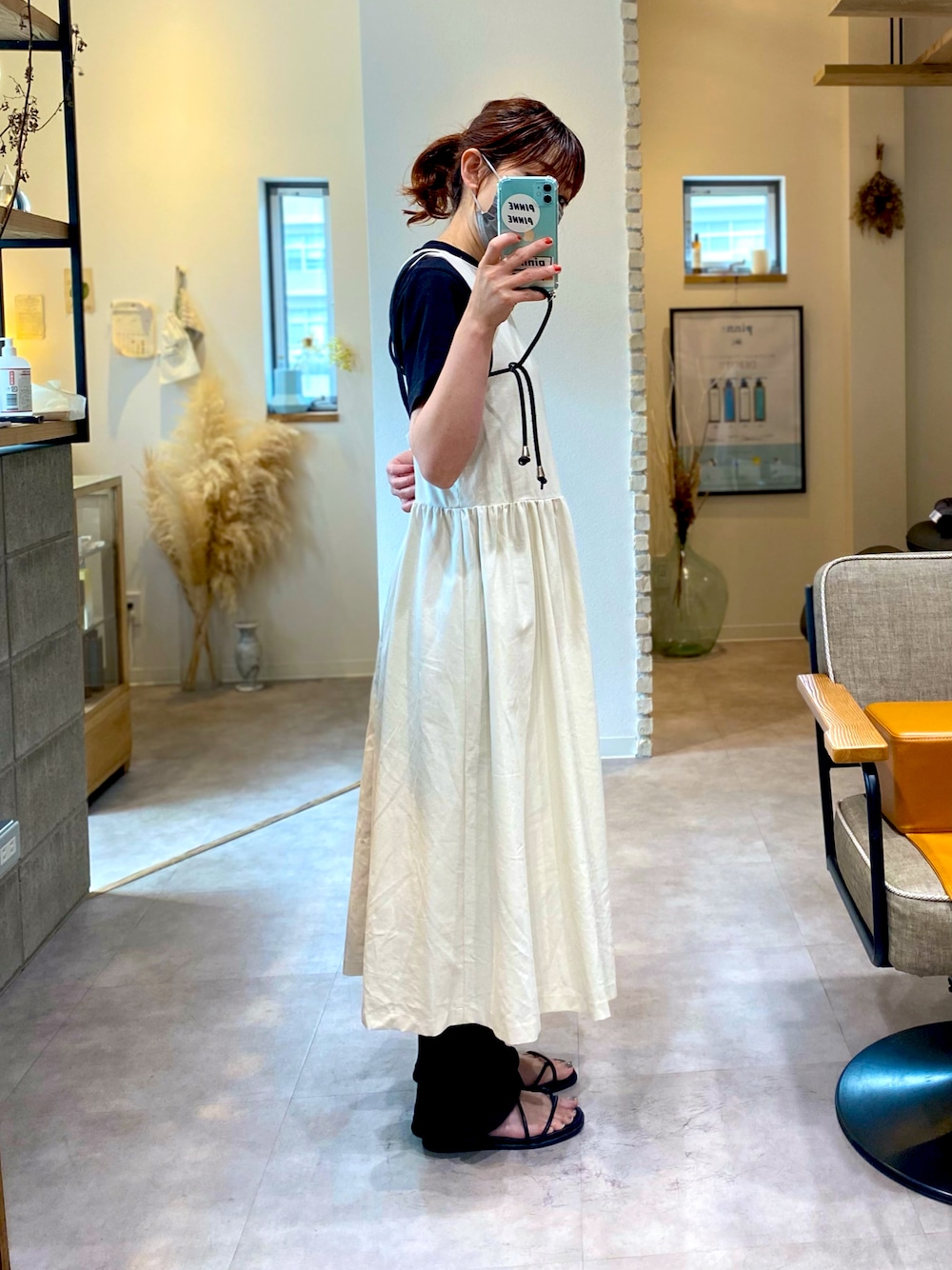 「UNIQLOのアイテム（サンダル、ブラック系）」を使った、ミキティさん（レディース・156cm）の夏コーディネートの1枚目の写真