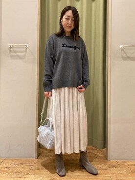 「SHOO・LA・RUE（シューラルー）の【S-LL/洗濯機可】ふわふわがやみつきになる柔らかさ スウェットライクロゴニット（ニット/セーター、グレー系）」を使った、hashiさん（レディース・163cm）の冬コーディネート