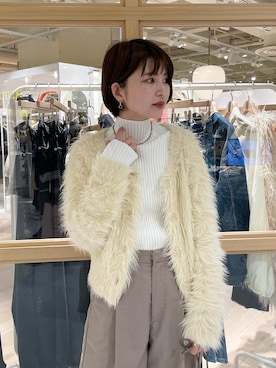 「mystic（ミスティック）のアイテム（スラックス）」を使った、shiraiさん（レディース・160cm）の冬コーディネート